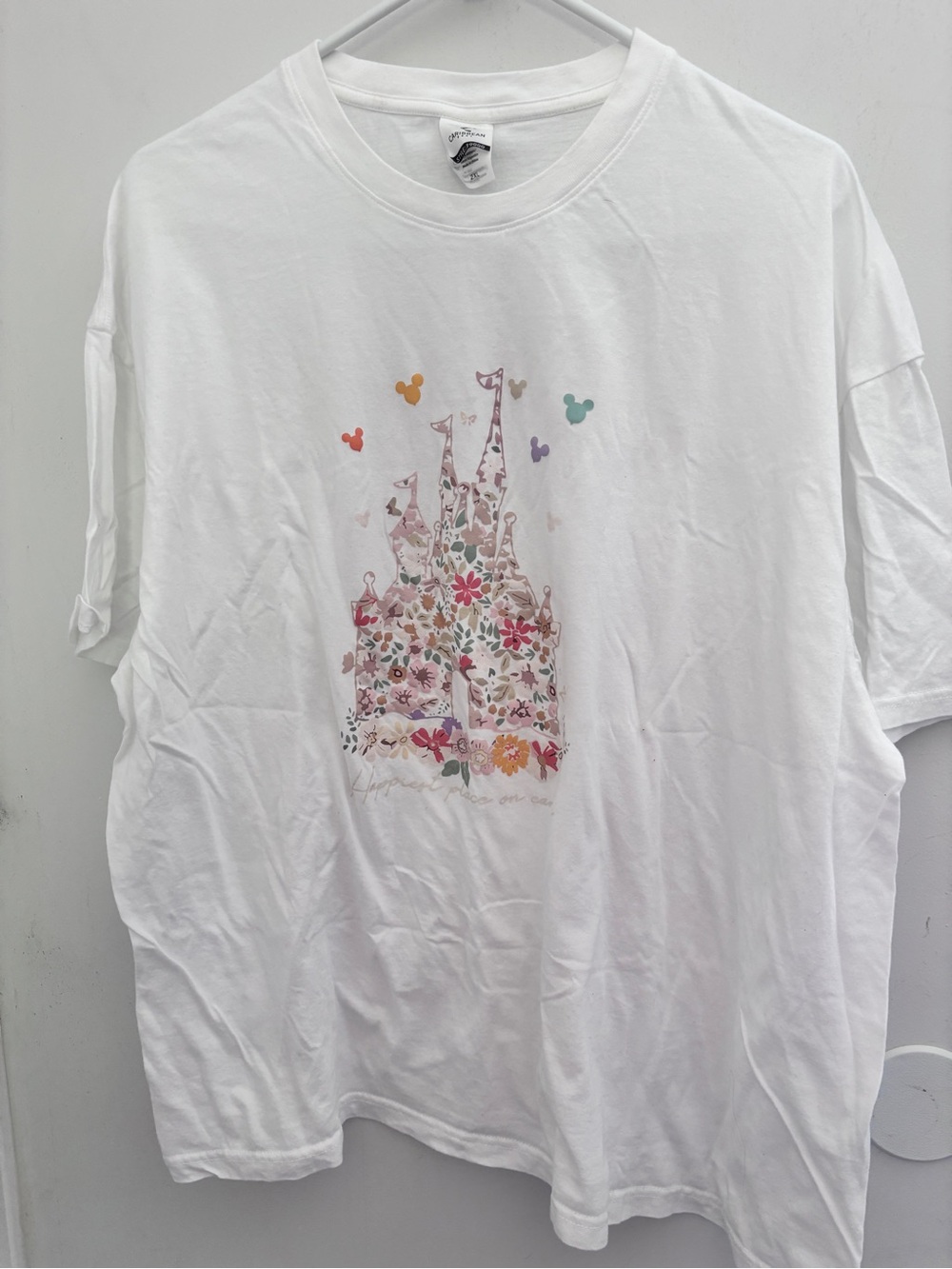 Disney White Summer Happiest Place on Earth Castle Graphic 100% Cotton Tee 52x27